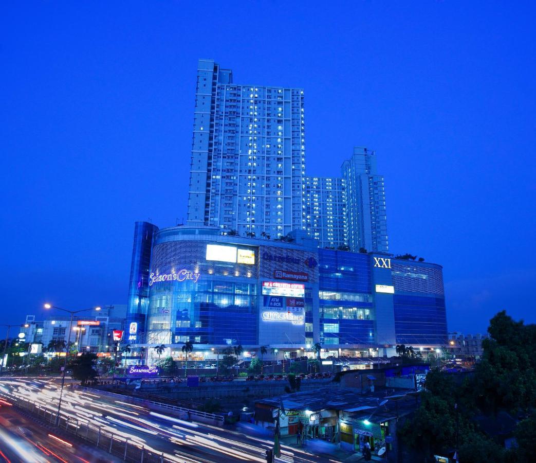 Amaris Hotel Season City Jakarta Exterior photo